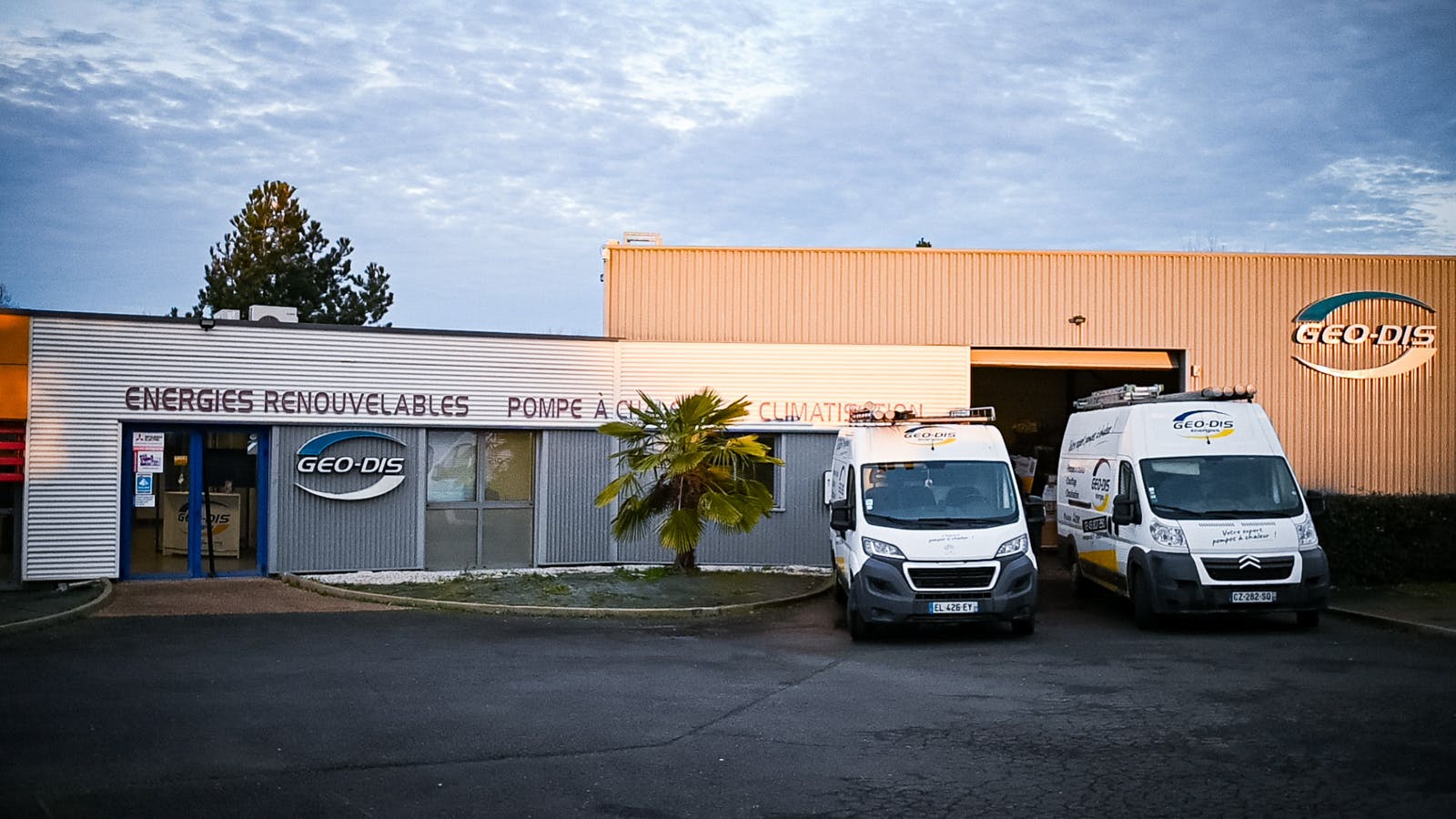 Logo GEO-DIS ENERGIES - Installateur RGE panneaux solaires TRANGE