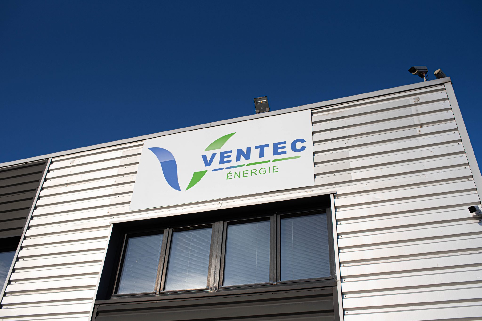 Logo VENTEC ENERGIE - Installateur RGE panneaux solaires HOLTZHEIM