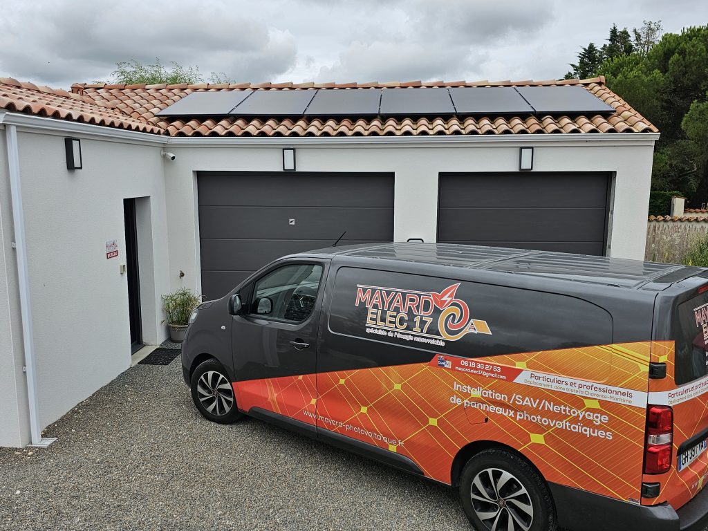 Logo MAYARD ELEC 17 - Installateur RGE panneaux solaires L EGUILLE