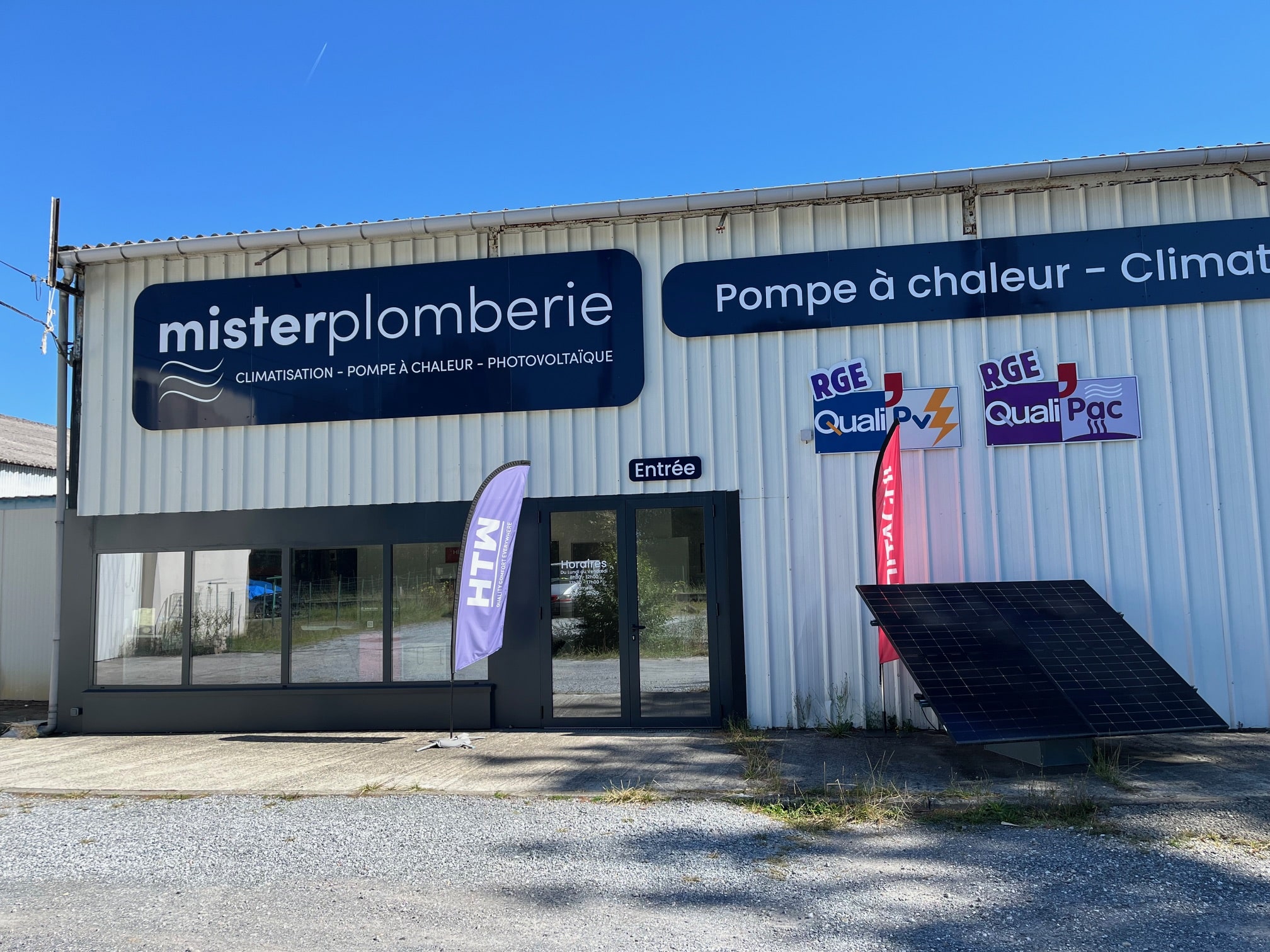Logo MISTER PLOMBERIE - Installateur RGE panneaux solaires HINX