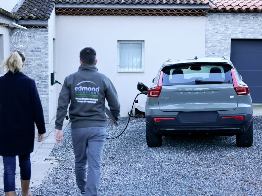 Logo BEKEREL ENTREPRISE - EDMOND SOLUTIONS - Installateur RGE panneaux solaires FREJUS