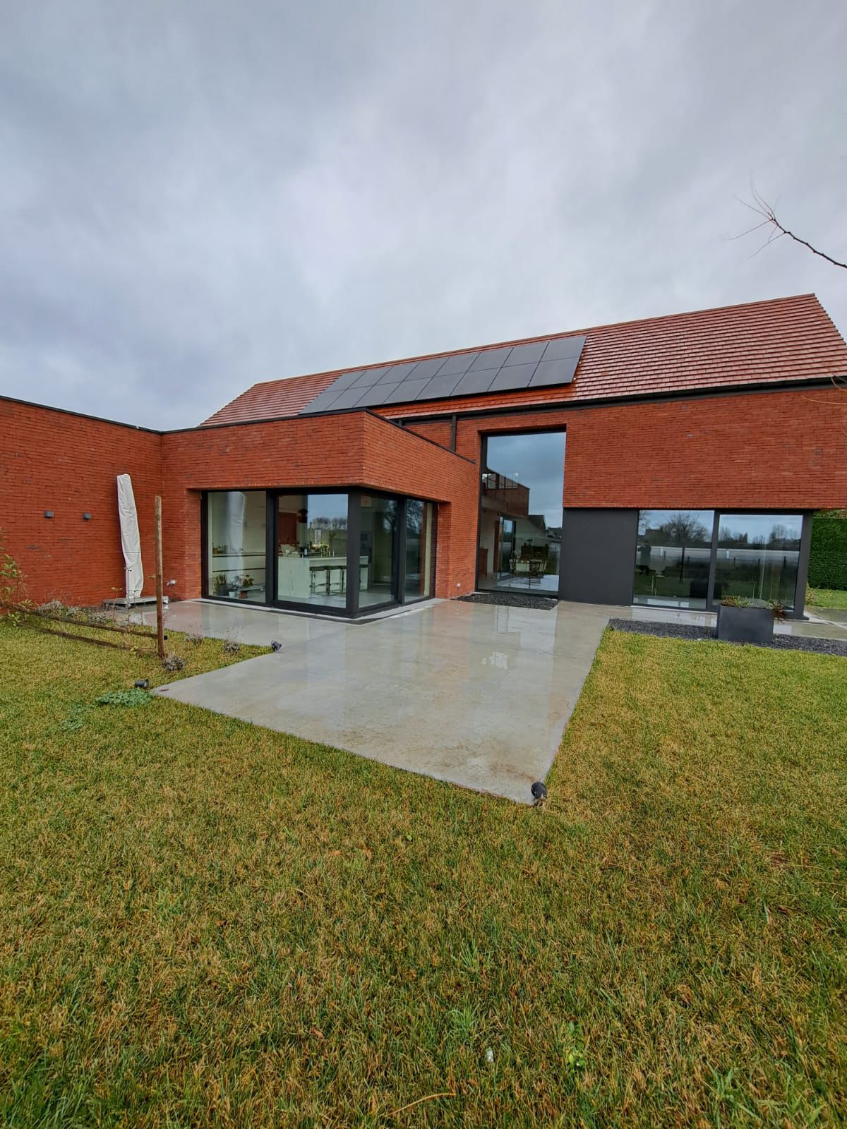 Logo ISSUN - Installateur RGE panneaux solaires MERIGNAC